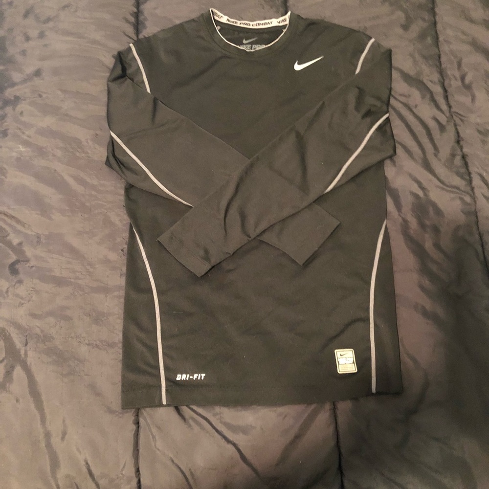 NIKE black long sleeve